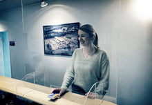 Laden Sie das Bild in den Galerie-Viewer, Mobile Nies- und Tröpfchenschutzscheibe Modell Eco creacryl