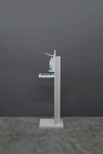 Laden Sie das Bild in den Galerie-Viewer, Desinfektionsständer Basis weiß mit Pump-Desinfektionsspender